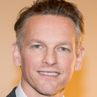 Barry Atsma