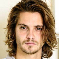 photo Luke Grimes